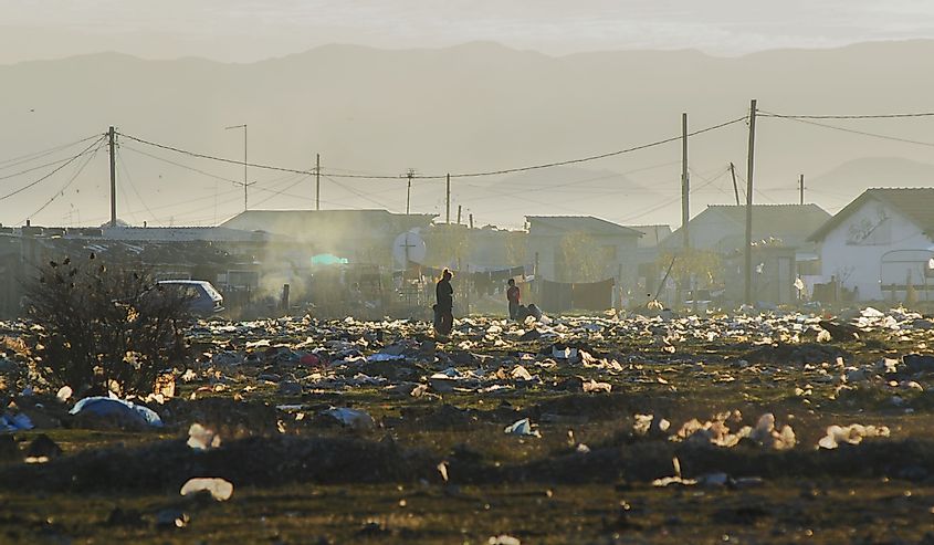 Цыганские трущобы в Подгорице, Черногория