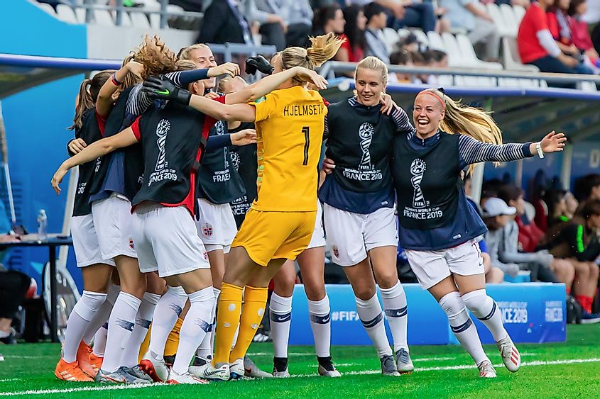 женщины в сборной Норвегии по футболу