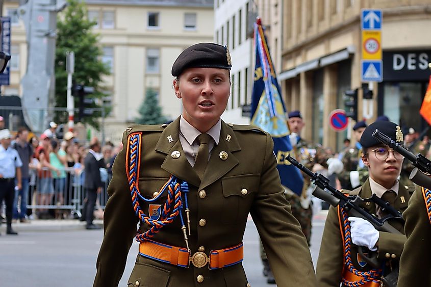 Женщина военный Люксембург